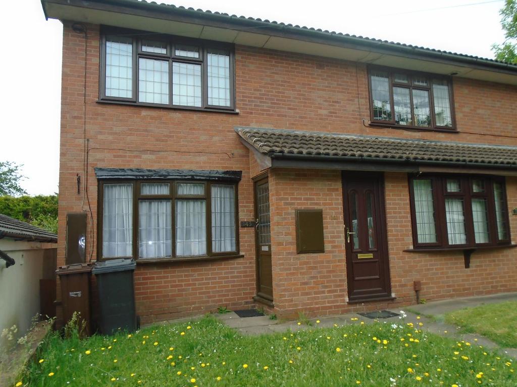 Clark Road, Wolverhampton, WV3 2 bed flat £600 pcm (£138 pw)