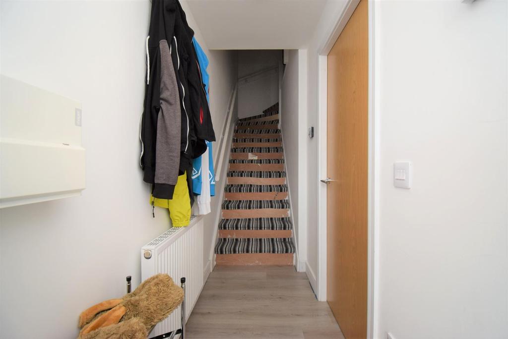 Bethune Avenue, Hull 3 bed terraced house £43,750