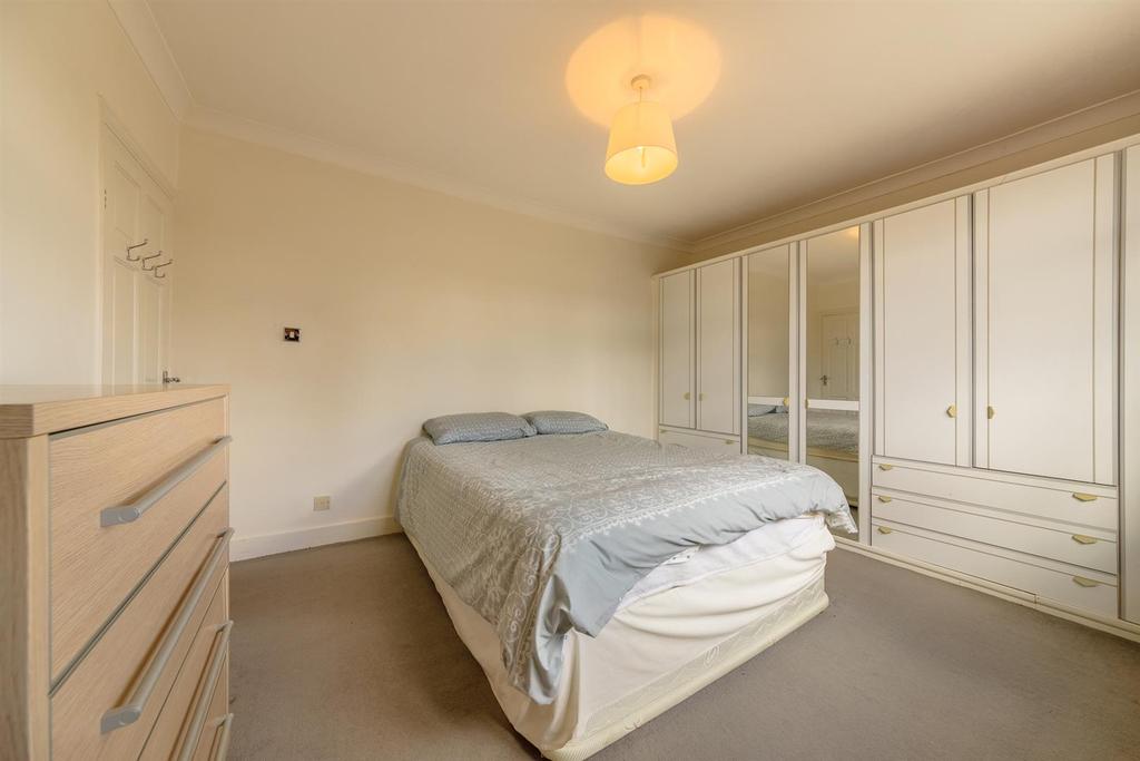 220 Central Park Road    E6 3 DL (121).jpg