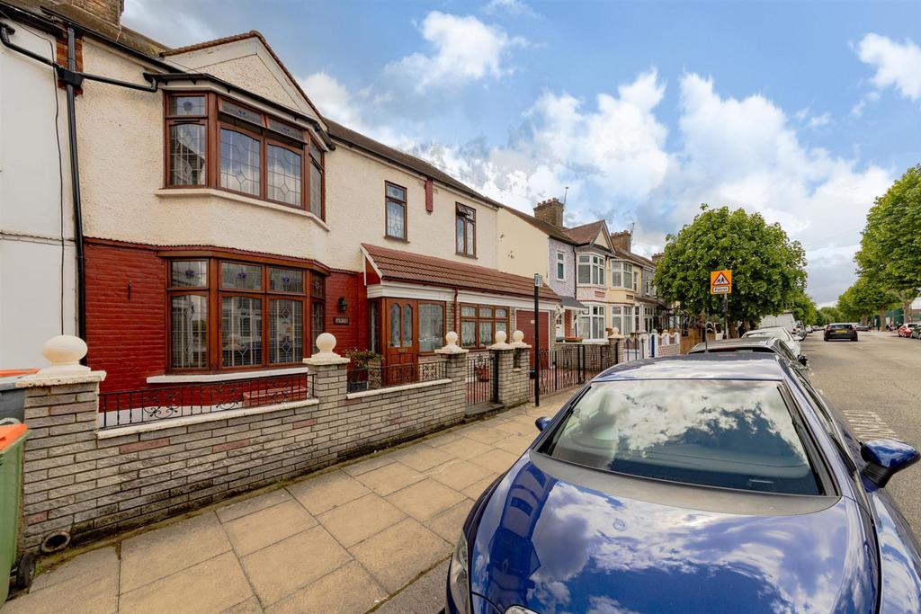 220 Central Park Road    E6 3 DL (201).jpg