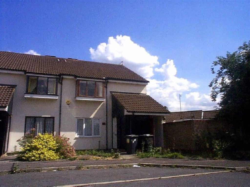 Bray Close, Borehamwood, Herts 2 bed £299,950