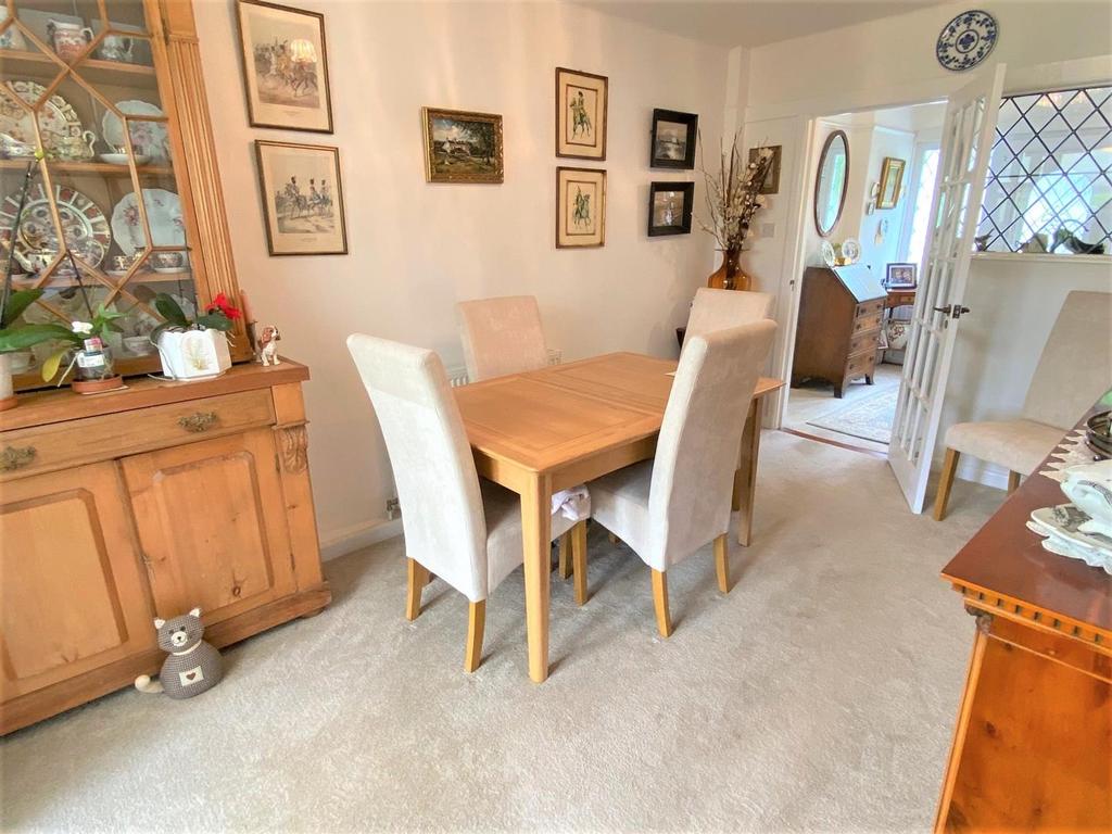Dining room.jpg