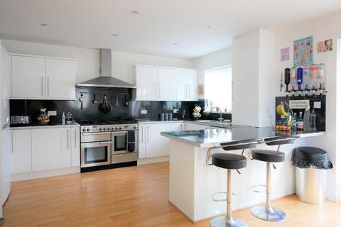 4 bedroom house for sale - Elfed Avenue, Penarth