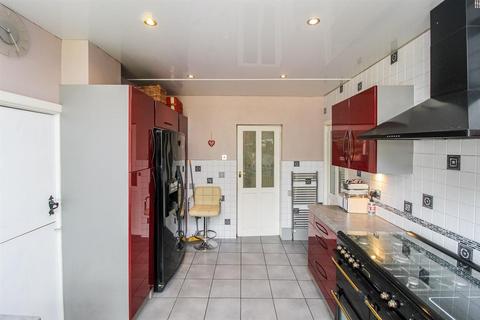 34 Stoney Lane, Hall Green, Wakefield, WF4 3JP