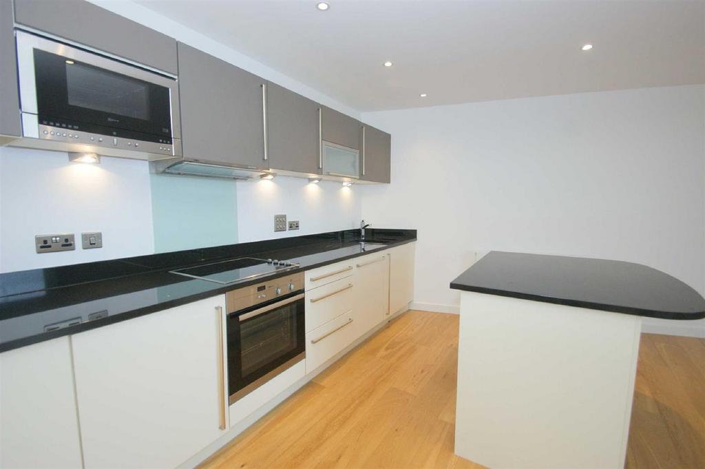 Candle House, Wharf Approach, Leeds 1 bed apartment to rent £1,100