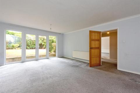 3 Kimberley Close, Sutton Coldfield, B74 3DU