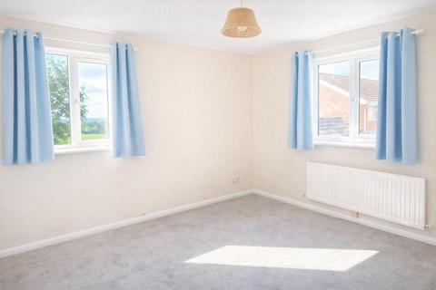 2 bedroom house to rent, Bunbury Way, Epsom