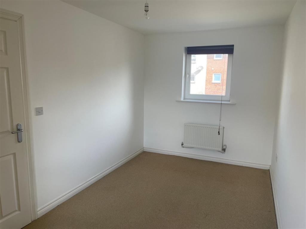 Bedroom 5/Study