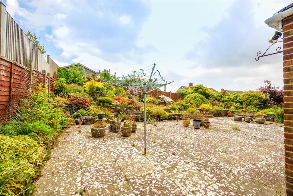 Ghyllside Avenue, Hastings 2 bed detached bungalow £375,000