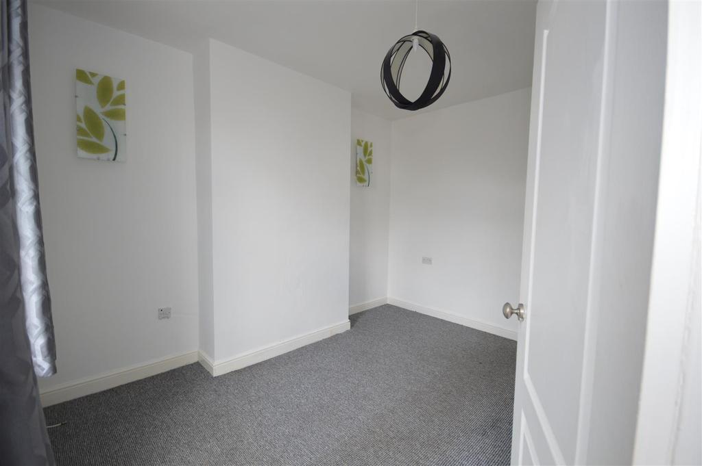 Longacre Smawthorne, Castleford 2 bed terraced house £600 pcm (£138 pw)