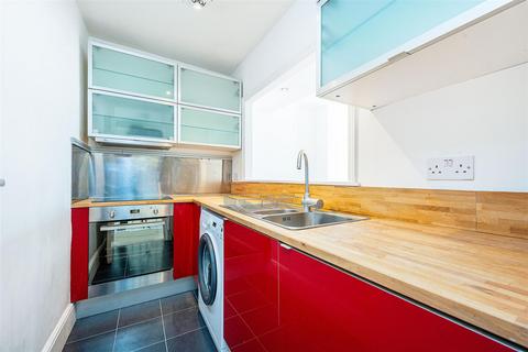 2 bedroom flat to rent, White Hart Lane, Barnes, SW13