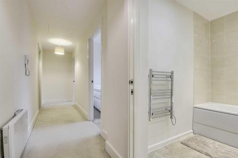 2 bedroom apartment for sale - Avebury Boulevard, Central Milton Keynes