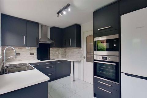 75 Corn Hill, Two Mile Ash, Milton Keynes, MK8 8EZ