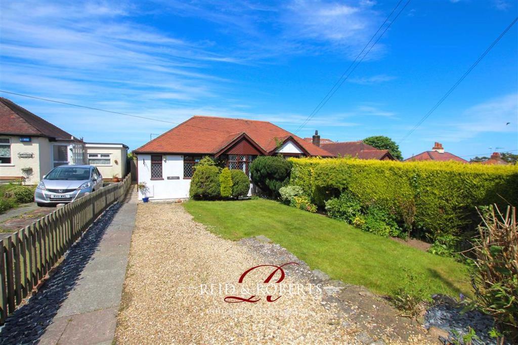 Gorsedd, Flintshire, CH8 3 bed semidetached bungalow £275,000