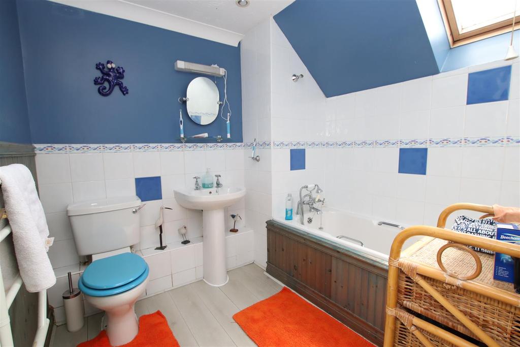 Bathroom.JPG