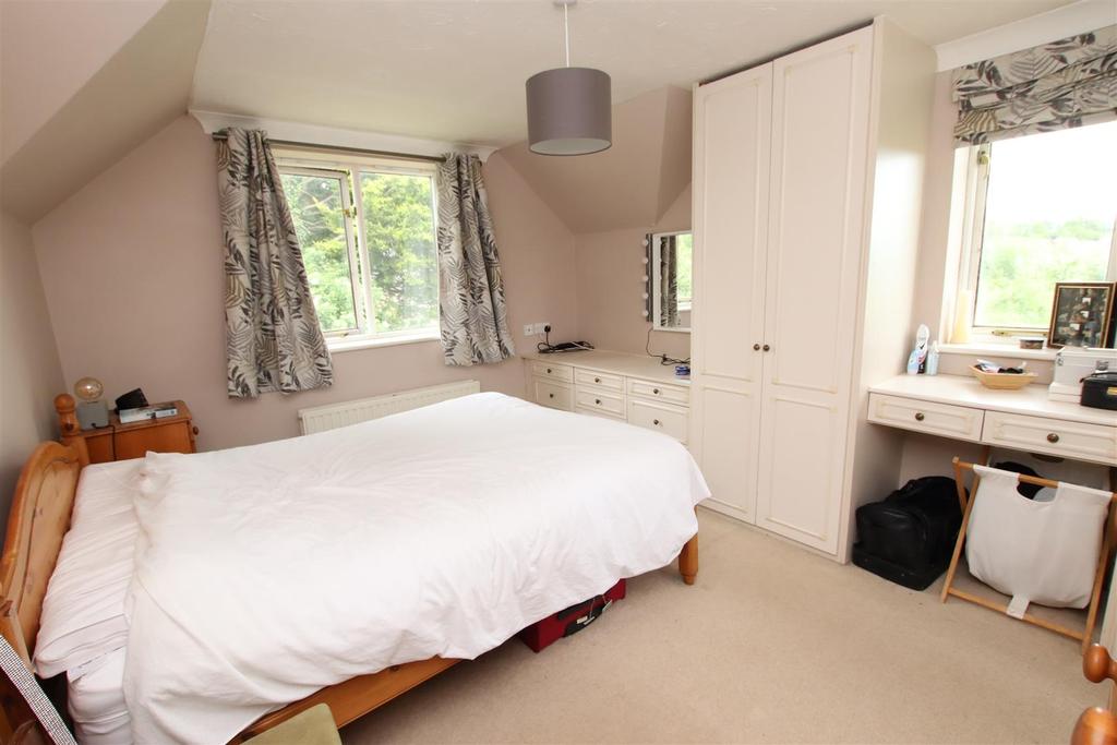 Bedroom 1.JPG