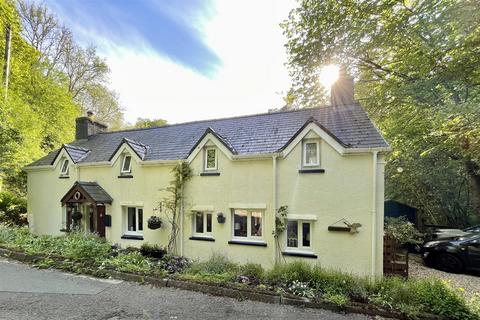 3 bedroom detached house for sale, Gwynfe, Llangadog