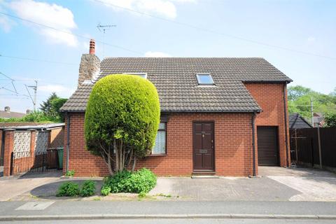 3 bedroom detached house for sale - Church Street, Stone