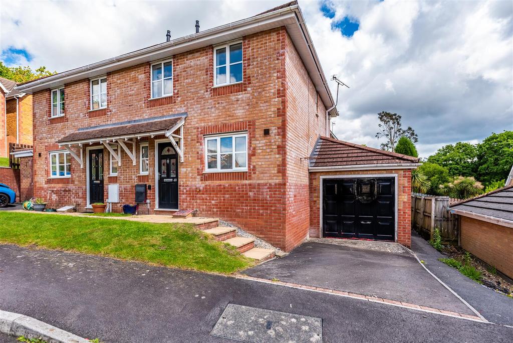 Coleridge Crescent, Killay, Swansea 3 bed property £1,000 pcm (£231 pw)