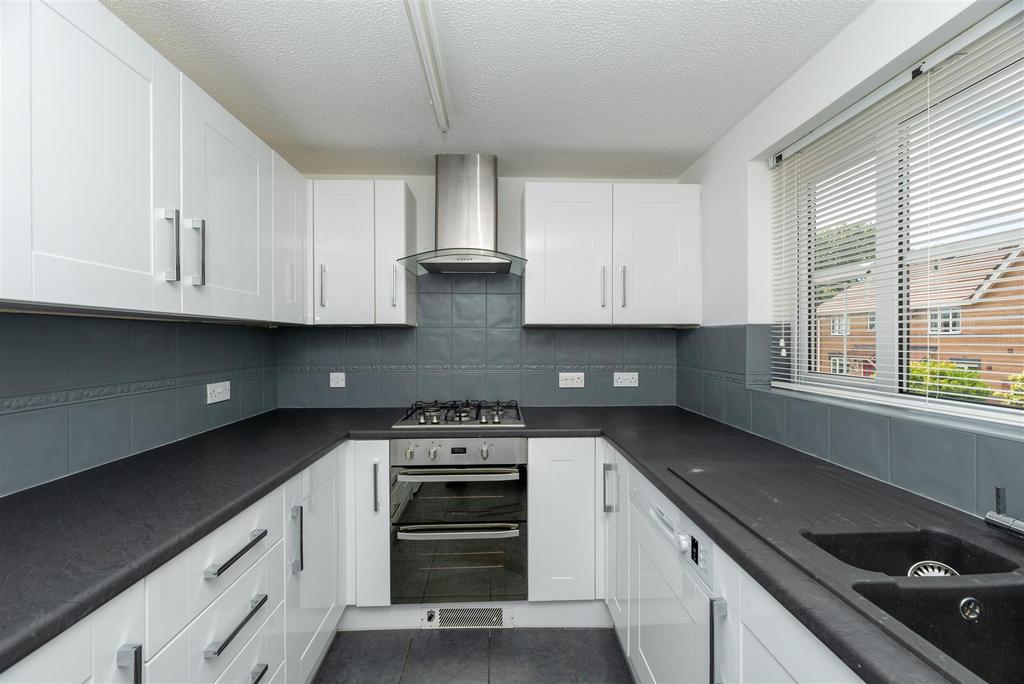 Coleridge Crescent, Killay, Swansea 3 bed property £1,000 pcm (£231 pw)