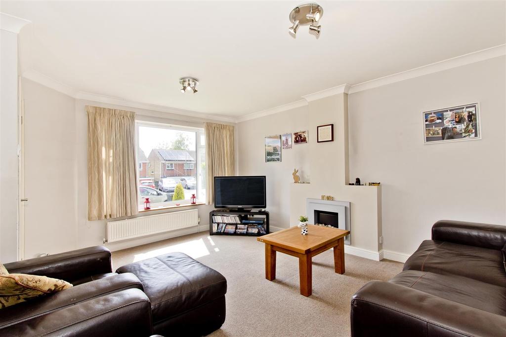 Trenches Road, Crowborough 3 bed house £375,000