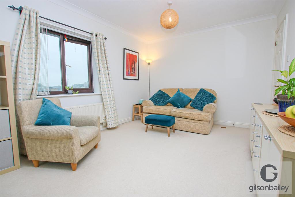Scott Road, NORWICH 3 bed flat £180,000