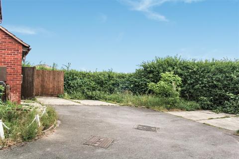17 Melton Fields, Epsom, KT19 9QH