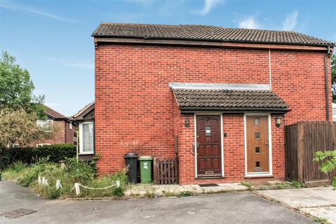 17 Melton Fields, Epsom, KT19 9QH