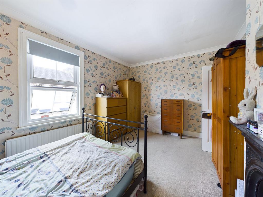 Bed1 ..jpg