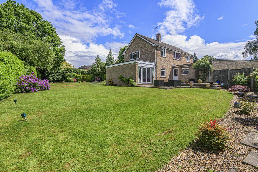Collingwood Crescent, Guildford, GU1 4 bed detached house £925,000