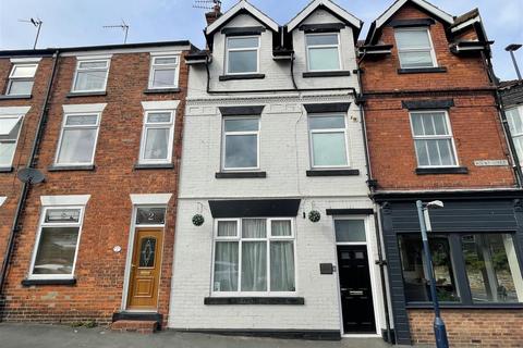 4 bedroom terraced house for sale - West Road, Filey