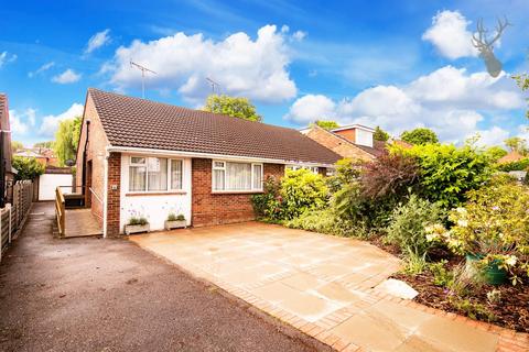 13 Hornbeam Close, Theydon Bois, Epping, CM16 7JT