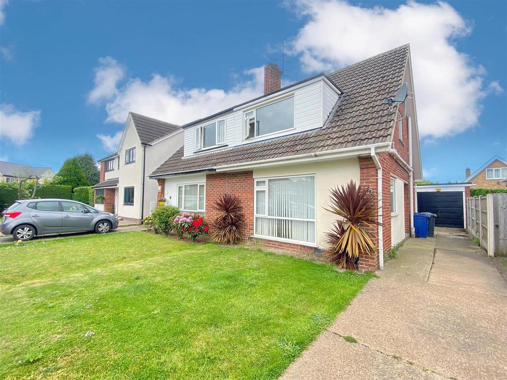 Langton Gardens, Branton, Doncaster 3 bed semidetached house £800