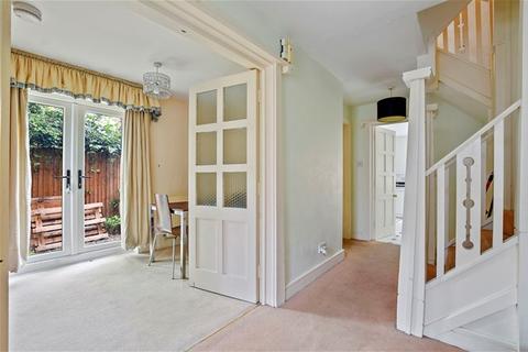 4 bedroom house to rent - Honeyman Close, London