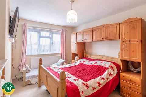 32 Windermere Crescent, Kirk Sandall, Doncaster, DN3 1LA
