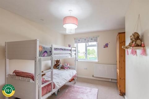 32 Windermere Crescent, Kirk Sandall, Doncaster, DN3 1LA