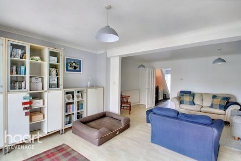 52 Skipton Close, Stevenage, SG2 8TW