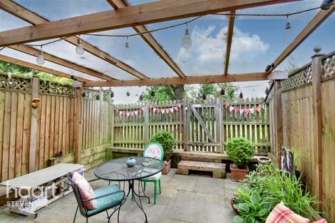 52 Skipton Close, Stevenage, SG2 8TW