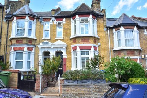 3 bedroom terraced house to rent - Plum Lane, London, SE18