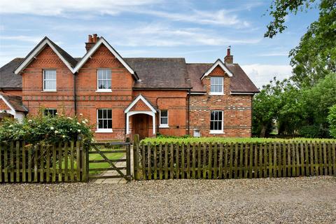4 bedroom semi-detached house to rent, Fosters Lane, Binfield Heath, Henley-On-Thames, Oxfordshire, RG9