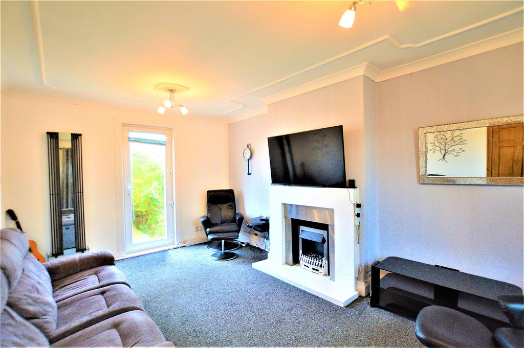 45 Auchenharvie Road, SALTCOATS, KA21... 3 bed semidetached house £