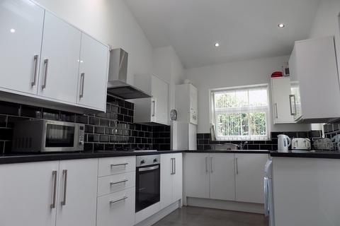 5 bedroom terraced house to rent, Shoreham Street, Sheffield S2