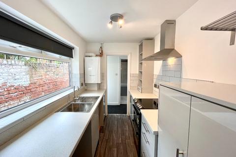 2 bedroom terraced house to rent - Windsor Street, South Bank, York, YO23