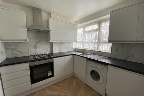 1 bedroom flat for sale - Longbridge Road, Barking IG11
