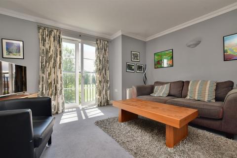 2 bedroom flat for sale - Coldstream Road, Caterham, Surrey
