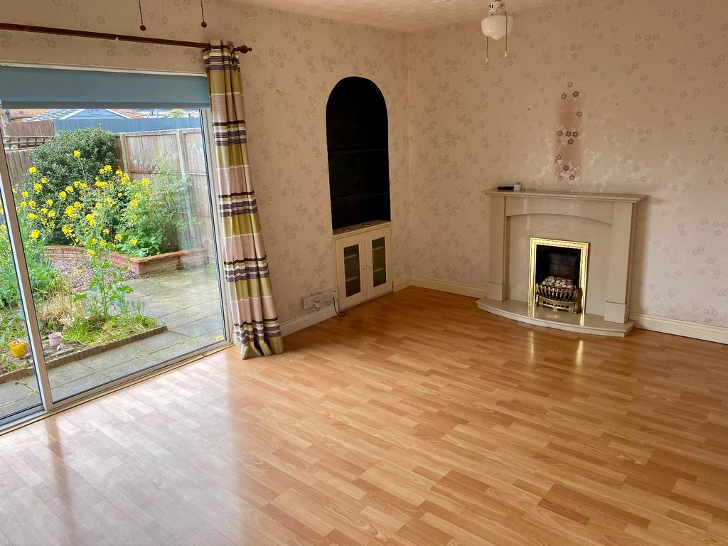 Winders Way,Leicester,LE2 8SS 3 bed semidetached house £220,000