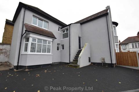 3 bedroom flat to rent - VIRTUAL TOUR AVAILABLE - Albion Road, Westcliff On Sea