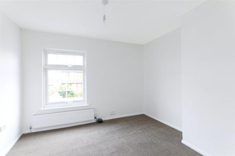 711 Leeds Road, Lofthouse, Wakefield, WF3 3HF