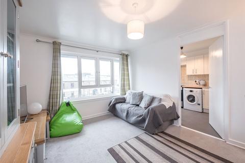1 bedroom flat to rent, Broughton Road, Edinburgh, EH7