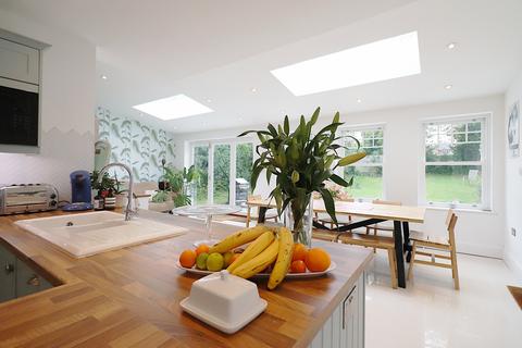 St Margarets Chelsfield Lane, Orpington, BR6 7RS